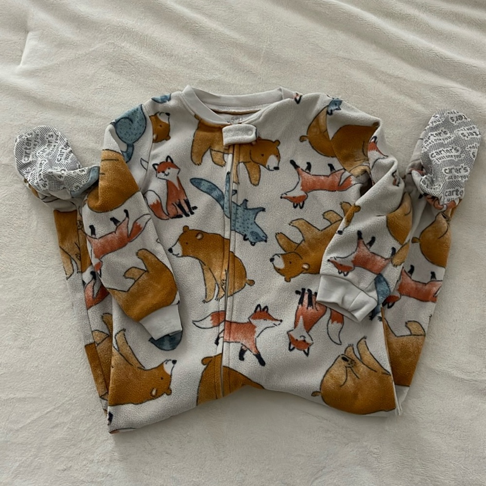 Carter’s Footie Pajamas 2T